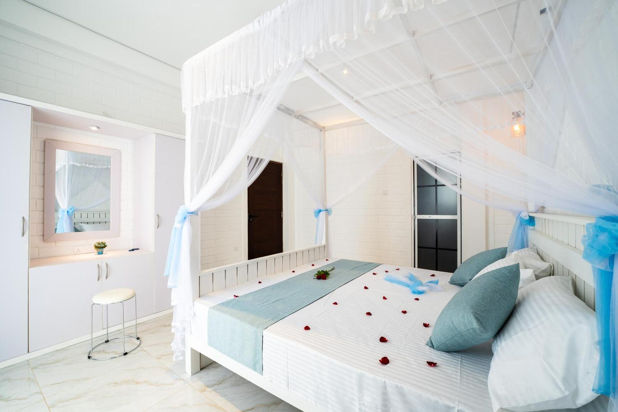 Bliss Blessings Villa & Spa - ヒッカドゥワ エクステリア 写真